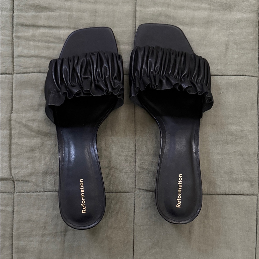 Reformation - Shereen Ruched Leather Mules